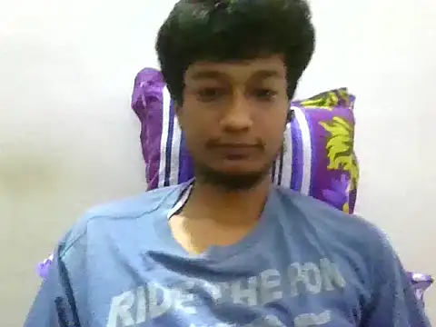 Snapshot of jimnail007 chatting on 06-08-26, 04:13 jimnail007 online show from 06-08-26, 04:13