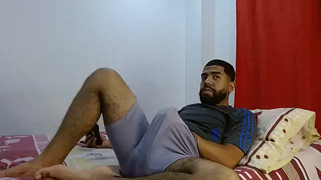 Snapshot of Aroon_Stonne chatting on 01-03-25, 05:28 Aroon Stonne online show from 01-03-25, 05:28