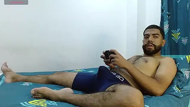 Snapshot of Aroon_Stonne chatting on 02-11-25, 01:31 Aroon Stonne online show from 02-11-25, 01:31