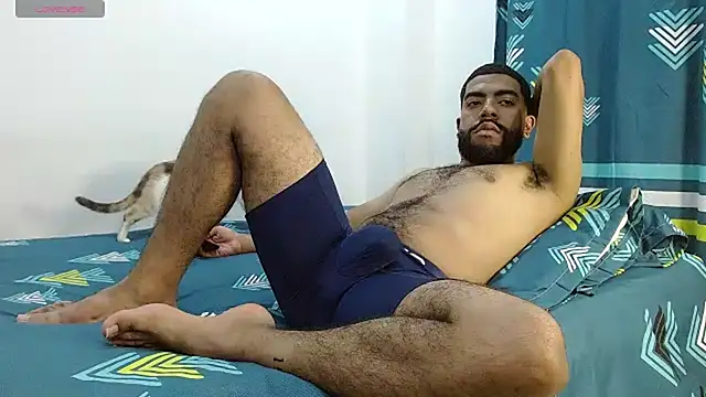 Snapshot of Aroon_Stonne chatting on 03-03-25, 12:04 Aroon Stonne online show from 03-03-25, 12:04