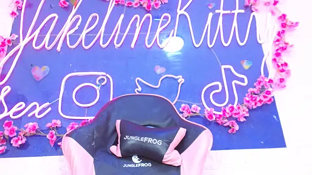 Snapshot of JakelineKitty chatting on 11-08-25, 03:12 JakelineKitty online show from 11-08-25, 03:12