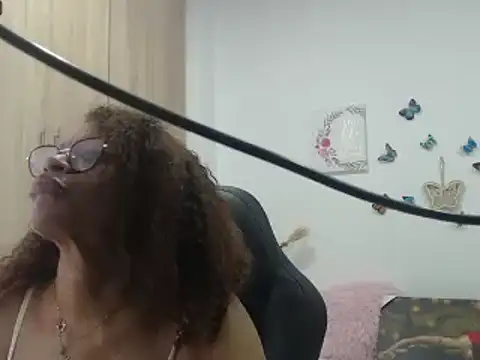 BustyMilf  online show from 02-26-25, 11:52