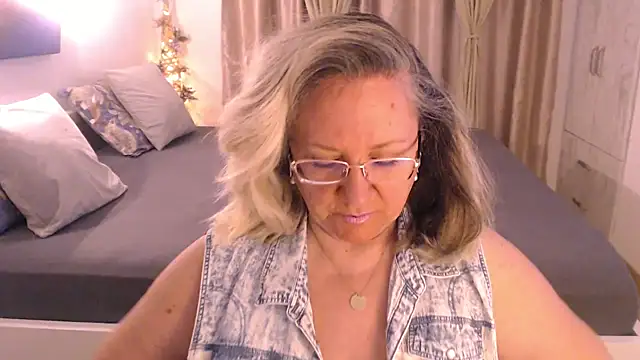 Raisshy online show from 03-02-25, 03:37