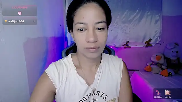 ninatiny online show from 11-01-25, 10:39