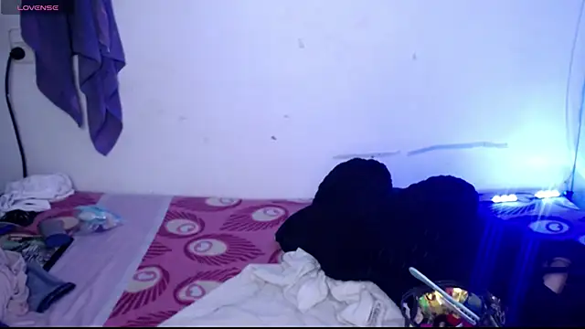 ninatiny online show from 04-24-26, 11:56