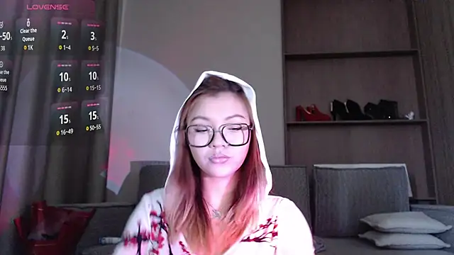 Snapshot of Nyx_Lina chatting on 05-11-26, 04:40 Nyx Lina online show from 05-11-26, 04:40