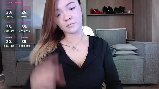 Snapshot of Nyx_Lina chatting on 05-13-26, 04:10 Nyx Lina online show from 05-13-26, 04:10