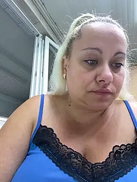 Snapshot of SabinaSweety chatting on 09-12-25, 07:30 SabinaSweety online show from 09-12-25, 07:30