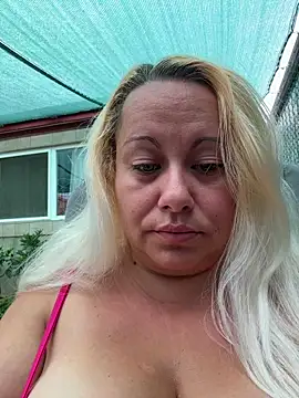 Snapshot of SabinaSweety chatting on 07-18-26, 04:05 SabinaSweety online show from 07-18-26, 04:05