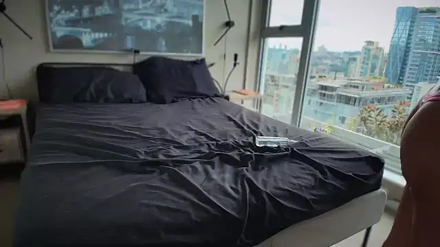 MikyFoxx online show from 10-16-25, 06:31