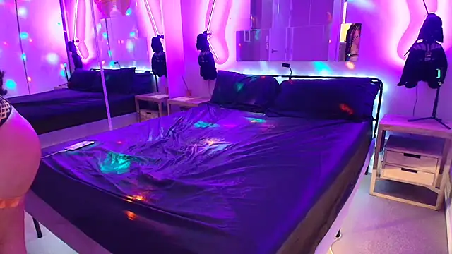 MikyFoxx online show from 11-01-25, 04:14