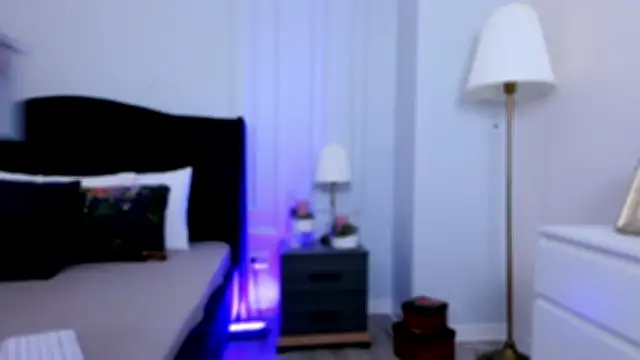 ElizzaBubble online show from 01-07-25, 06:05