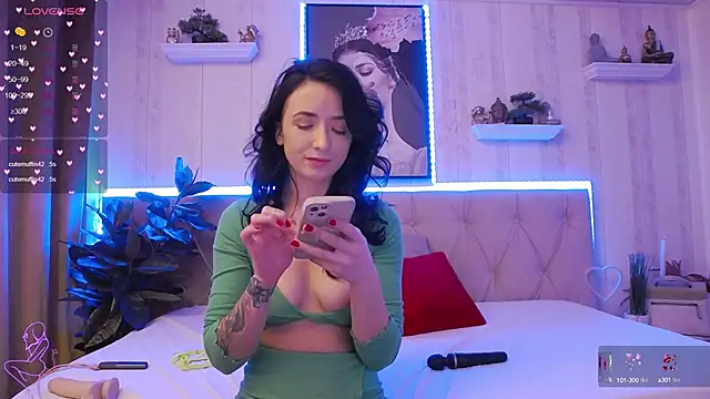 Snapshot of GlamKate chatting on 03-03-25, 10:28 GlamKate online show from 03-03-25, 10:28