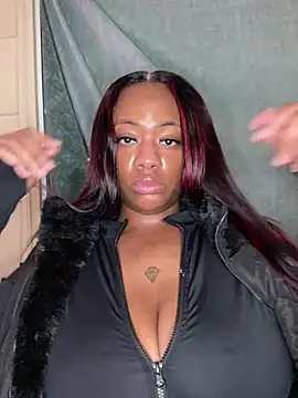 Snapshot of AlexaTheSlut chatting on 01-12-25, 06:05 AlexaTheSlut online show from 01-12-25, 06:05