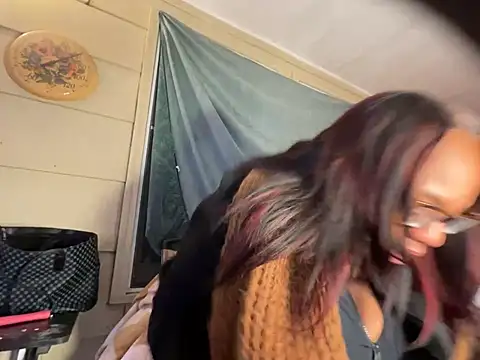 Snapshot of AlexaTheSlut chatting on 01-20-25, 02:46 AlexaTheSlut online show from 01-20-25, 02:46