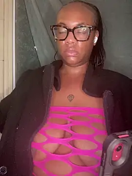 Snapshot of AlexaTheSlut chatting on 02-08-25, 06:22 AlexaTheSlut online show from 02-08-25, 06:22