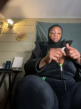 Snapshot of AlexaTheSlut chatting on 02-13-25, 08:27 AlexaTheSlut online show from 02-13-25, 08:27