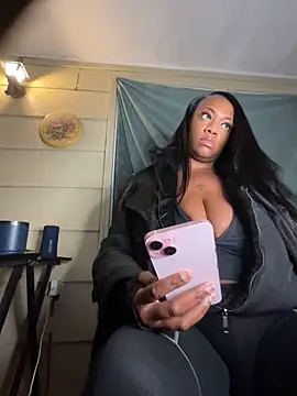 Snapshot of AlexaTheSlut chatting on 02-14-25, 05:41 AlexaTheSlut online show from 02-14-25, 05:41