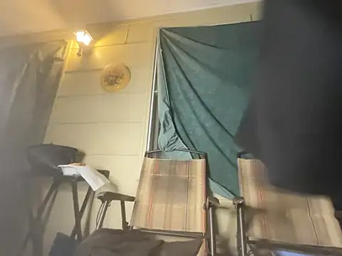 Snapshot of AlexaTheSlut chatting on 03-20-25, 12:30 AlexaTheSlut online show from 03-20-25, 12:30