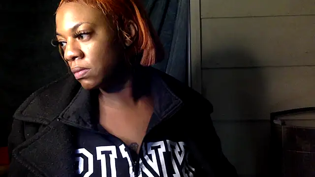 Snapshot of AlexaTheSlut chatting on 11-05-25, 04:56 AlexaTheSlut online show from 11-05-25, 04:56