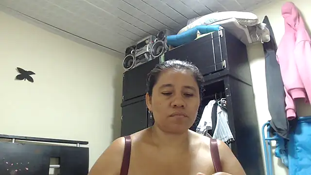 adrixxx38 online show from 04-26-26, 07:17