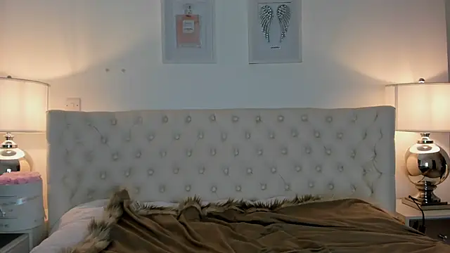 Snapshot of JessicaJames23 chatting on 03-21-25, 10:17 JessicaJames23 online show from 03-21-25, 10:17