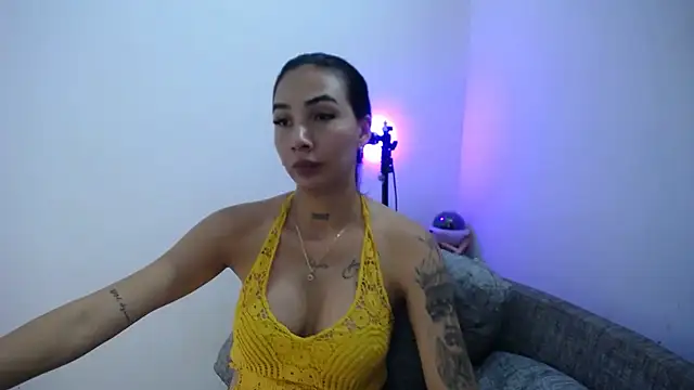 Snapshot of Allyson_Smith chatting on 12-14-24, 11:56 Allyson Smith online show from 12-14-24, 11:56