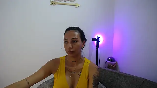 Snapshot of Allyson_Smith chatting on 12-29-24, 10:57 Allyson Smith online show from 12-29-24, 10:57