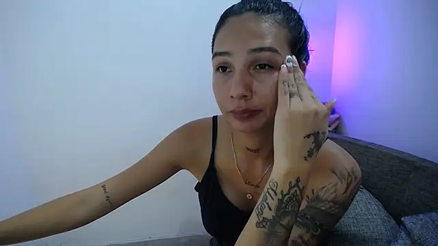 Snapshot of Allyson_Smith chatting on 01-12-25, 12:49 Allyson Smith online show from 01-12-25, 12:49