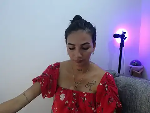 Snapshot of Allyson_Smith chatting on 02-02-25, 01:23 Allyson Smith online show from 02-02-25, 01:23