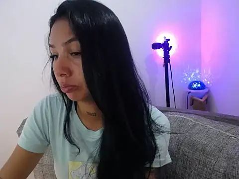 Snapshot of Allyson_Smith chatting on 02-08-25, 11:13 Allyson Smith online show from 02-08-25, 11:13