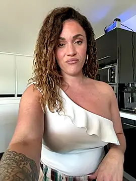 Clara-xoxo online show from 10-02-25, 09:27