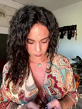 Clara-xoxo online show from 10-29-25, 01:46