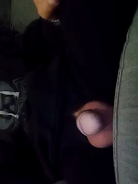 Snapshot of Bigdick666cm chatting on 10-19-25, 08:04 Bigdick666cm online show from 10-19-25, 08:04