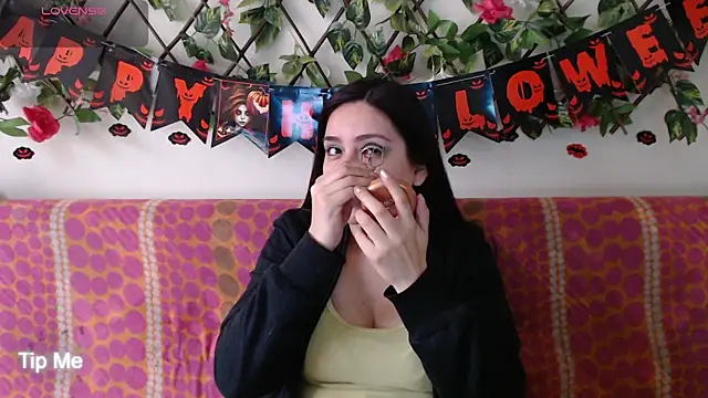 Jack Emily1 online show from 10-26-25, 06:25