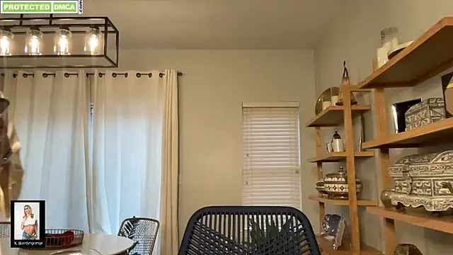 Snapshot of JordynGrange chatting on 01-19-25, 09:23 JordynGrange online show from 01-19-25, 09:23