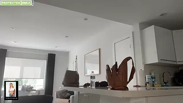 Snapshot of JordynGrange chatting on 09-21-25, 07:04 JordynGrange online show from 09-21-25, 07:04