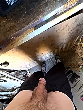 Snapshot of bighornycockup chatting on 10-13-25, 03:50 bighornycockup online show from 10-13-25, 03:50