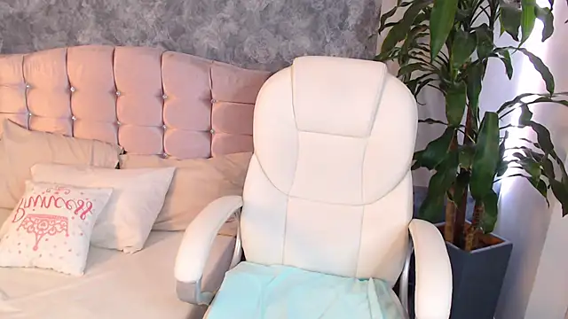 niko robin online show from 03-21-25, 06:07