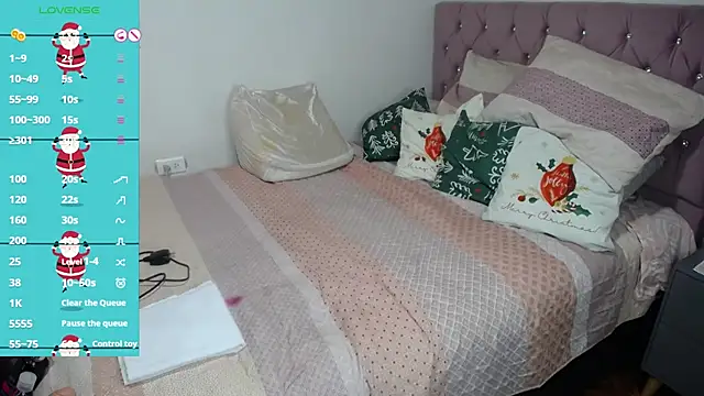 Snapshot of cristin_doll_ chatting on 12-31-24, 08:56 cristin doll online show from 12-31-24, 08:56