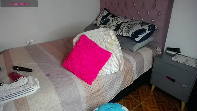 Snapshot of cristin_doll_ chatting on 02-10-25, 05:30 cristin doll online show from 02-10-25, 05:30