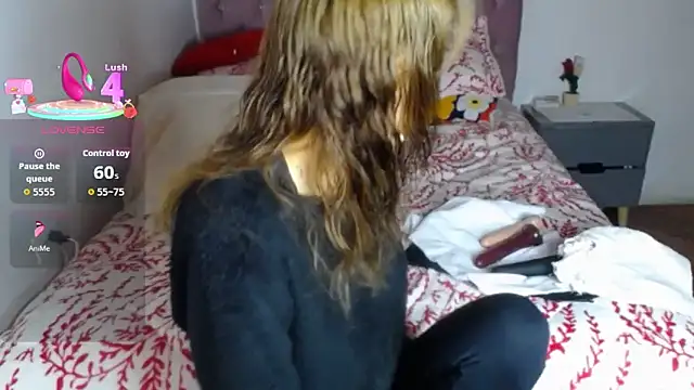 Snapshot of cristin_doll_ chatting on 09-30-25, 02:44 cristin doll online show from 09-30-25, 02:44