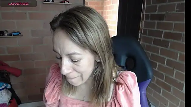 cristin doll  online show from 04-24-26, 03:03