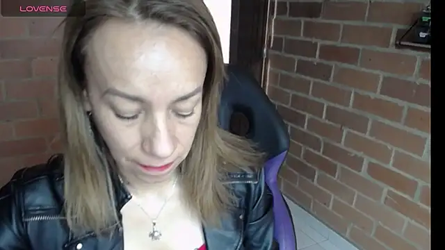 cristin doll  online show from 04-27-26, 02:04