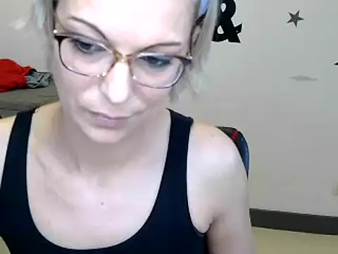 Snapshot of alixfeeling chatting on 01-17-25, 03:22 alixfeeling online show from 01-17-25, 03:22