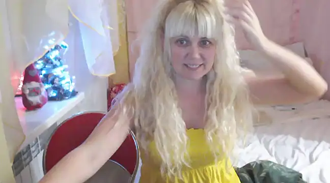 SunnySylvia online show from 12-25-24, 05:26