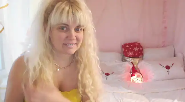 SunnySylvia online show from 12-26-24, 06:52