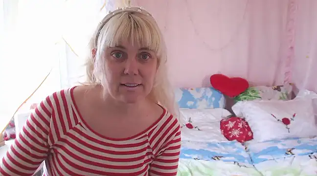 Snapshot of SunnySylvia chatting on 03-02-25, 11:29 SunnySylvia online show from 03-02-25, 11:29