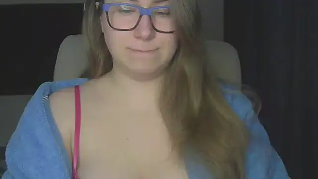 SeasonalSomeone online show from 03-25-26, 05:02