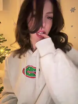 Snapshot of JordanXo chatting on 12-13-25, 11:32 JordanXo online show from 12-13-25, 11:32